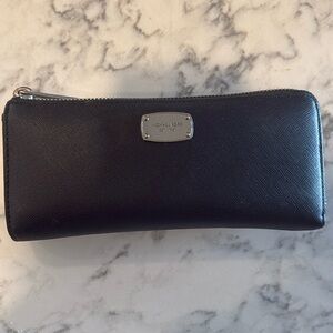 Black Michael Kors wallet